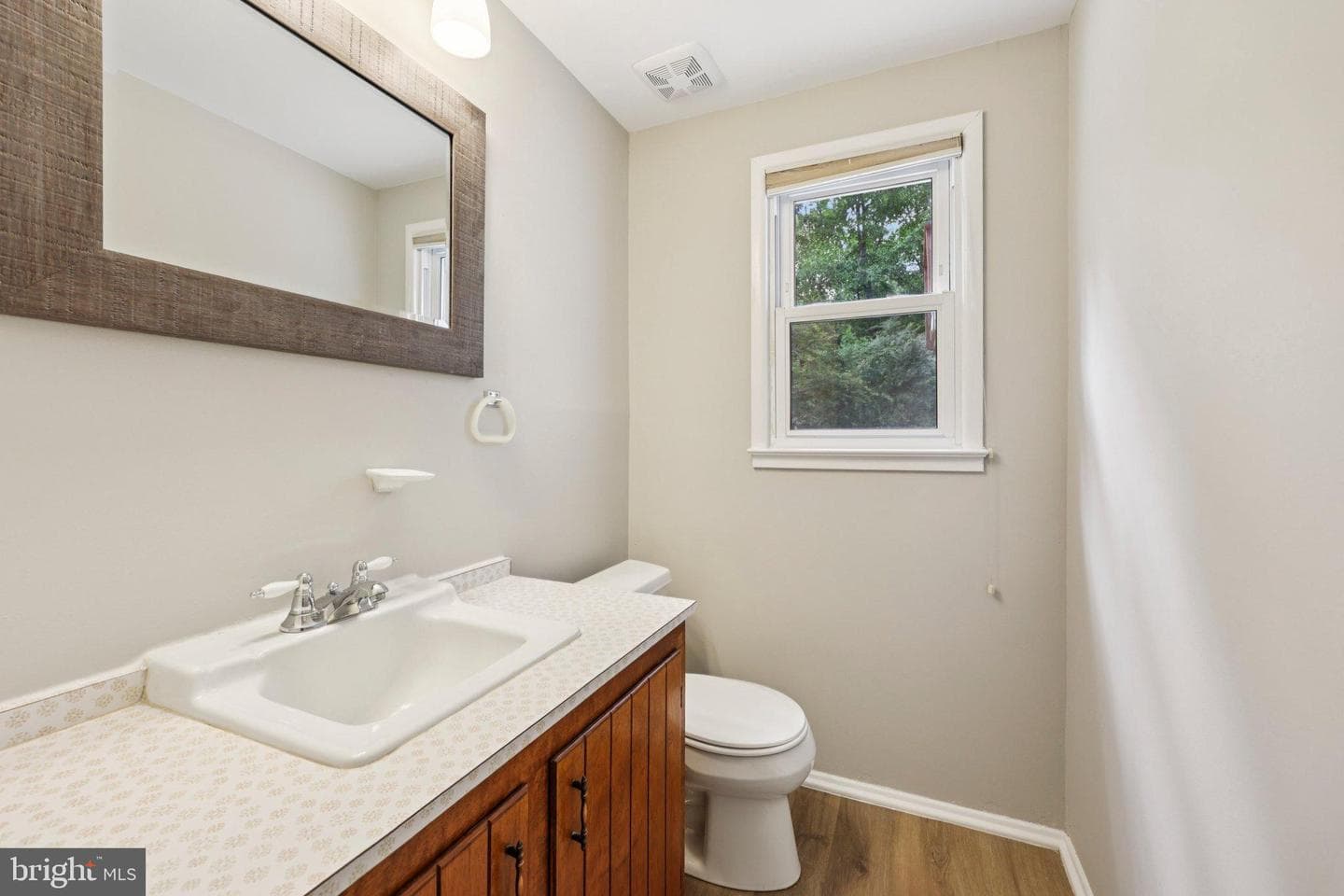 3555 Forestdale Avenue photo 16