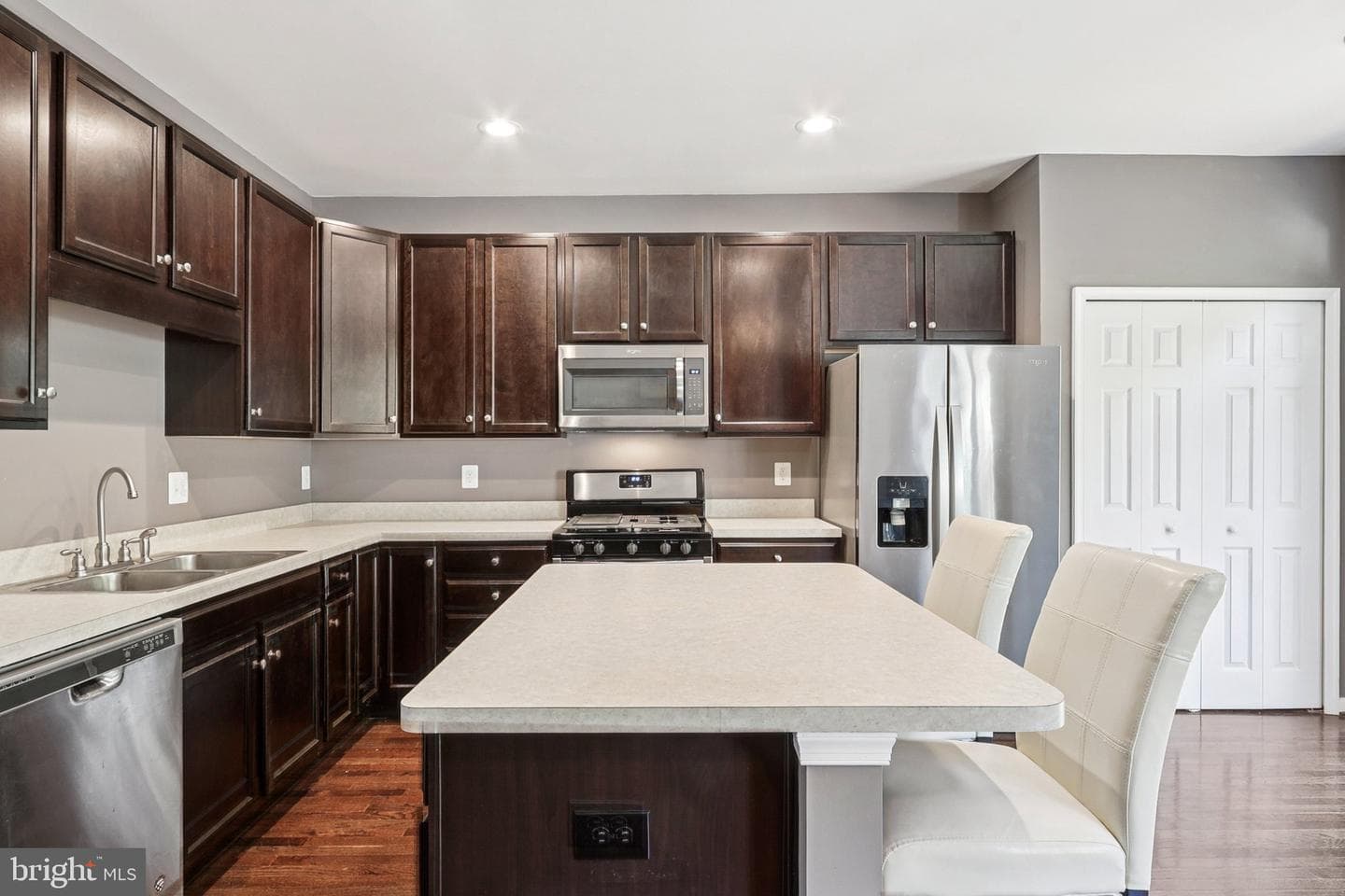 15714 Palermo Terrace photo 21