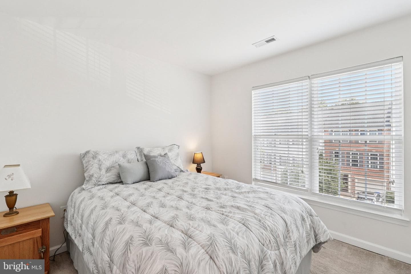15714 Palermo Terrace photo 25