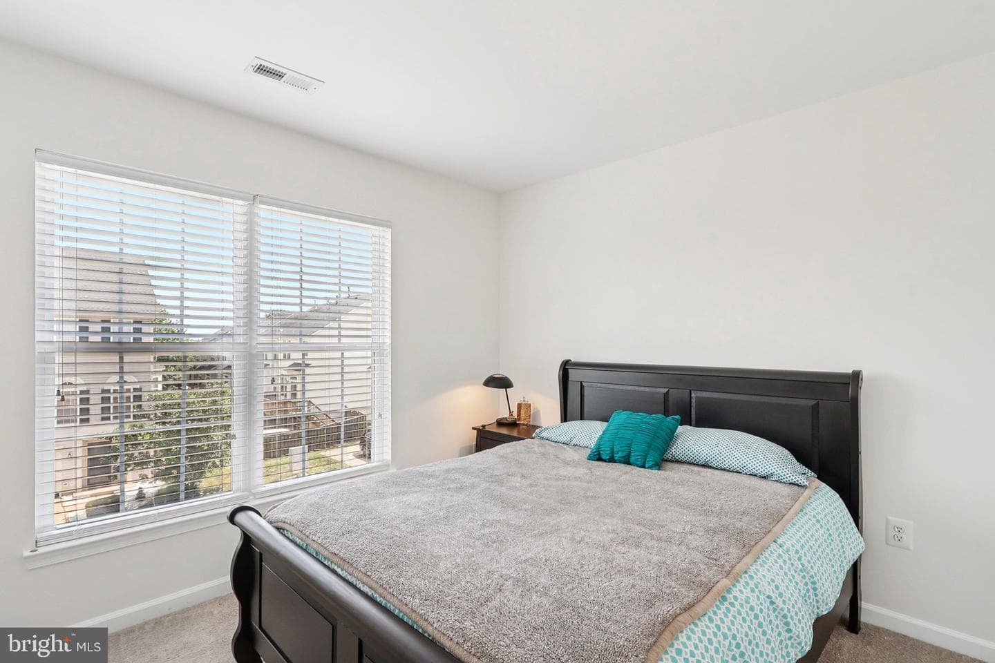15714 Palermo Terrace photo 28