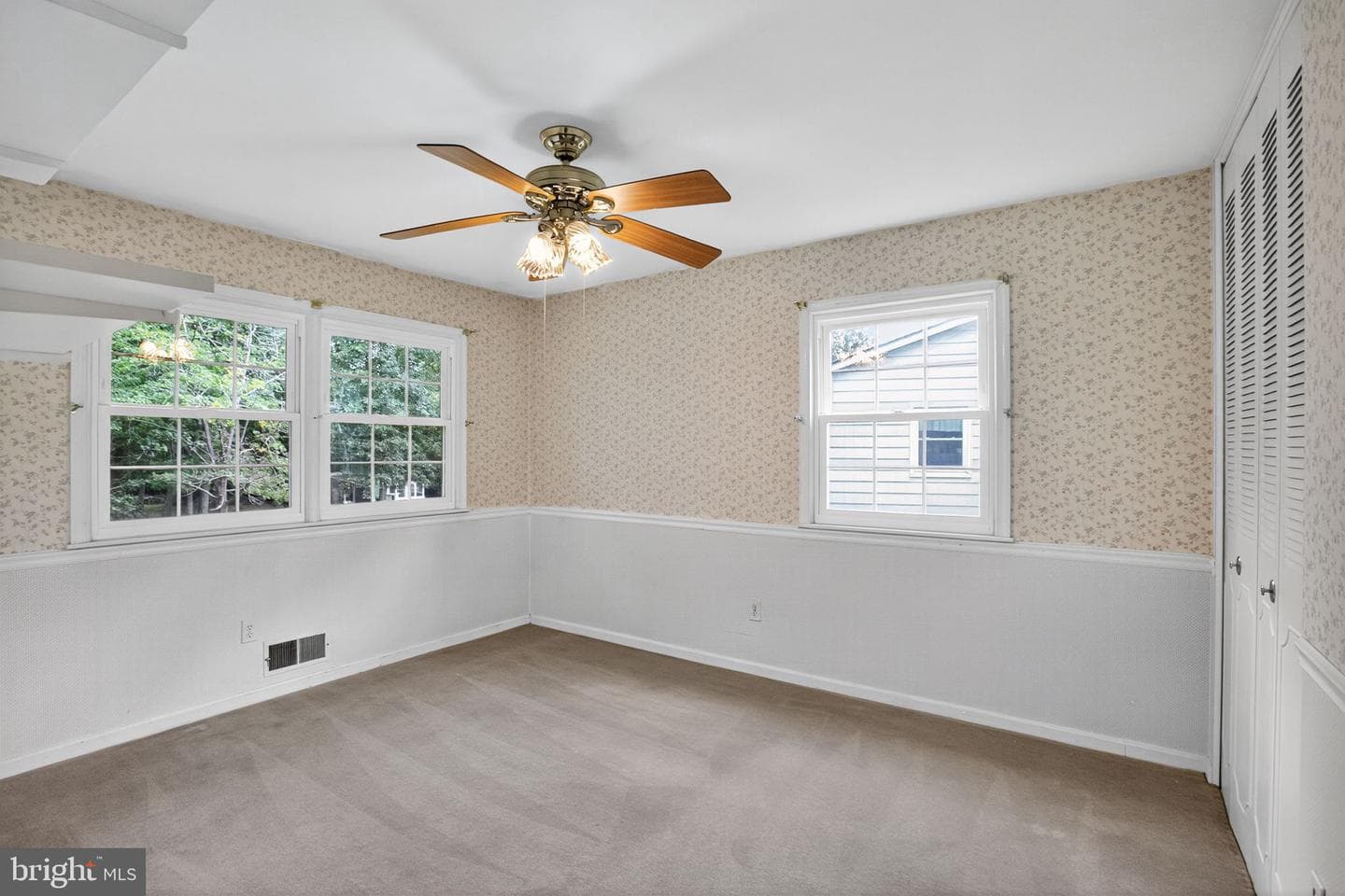 7374 Roxbury Avenue photo 12