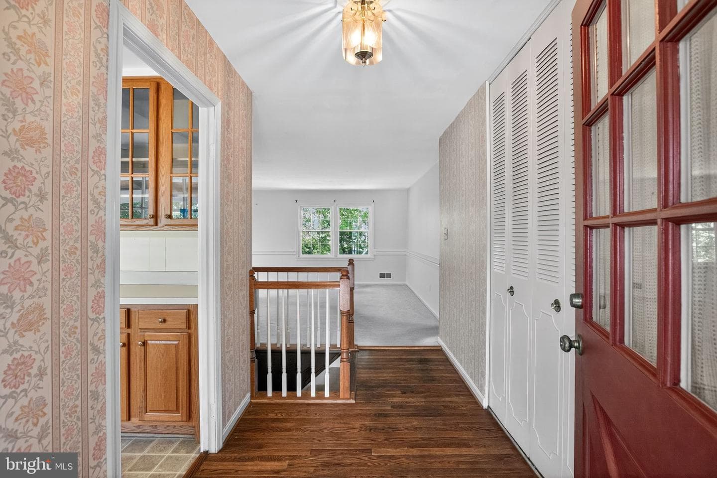 7374 Roxbury Avenue photo 2