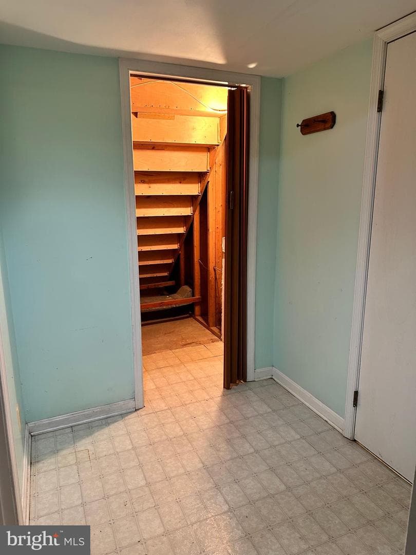 7374 Roxbury Avenue photo 32