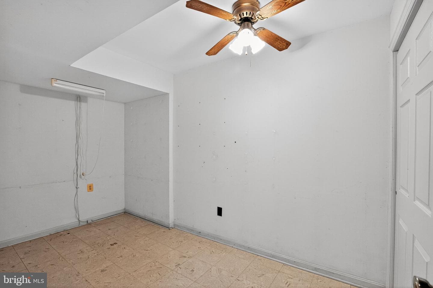 7374 Roxbury Avenue photo 33