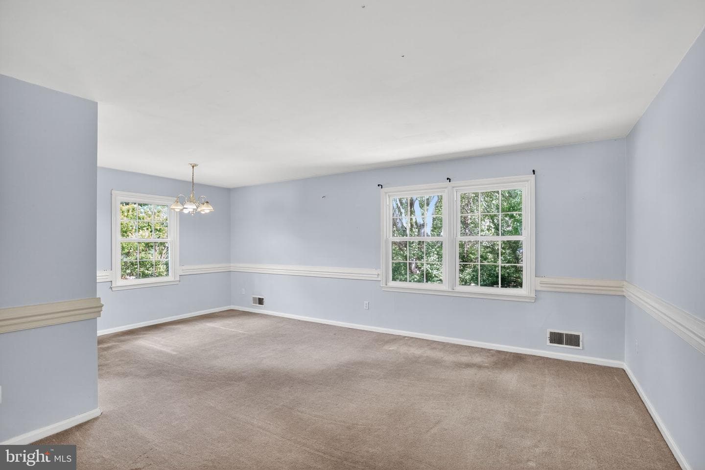 7374 Roxbury Avenue photo 4