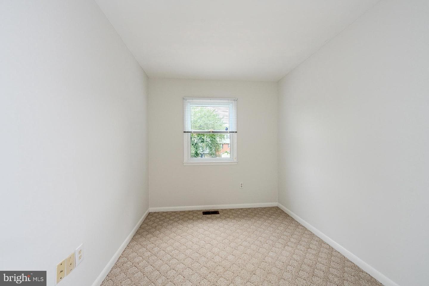 14814 Emberdale Drive photo 26