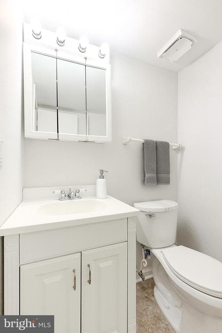 14814 Emberdale Drive photo 7