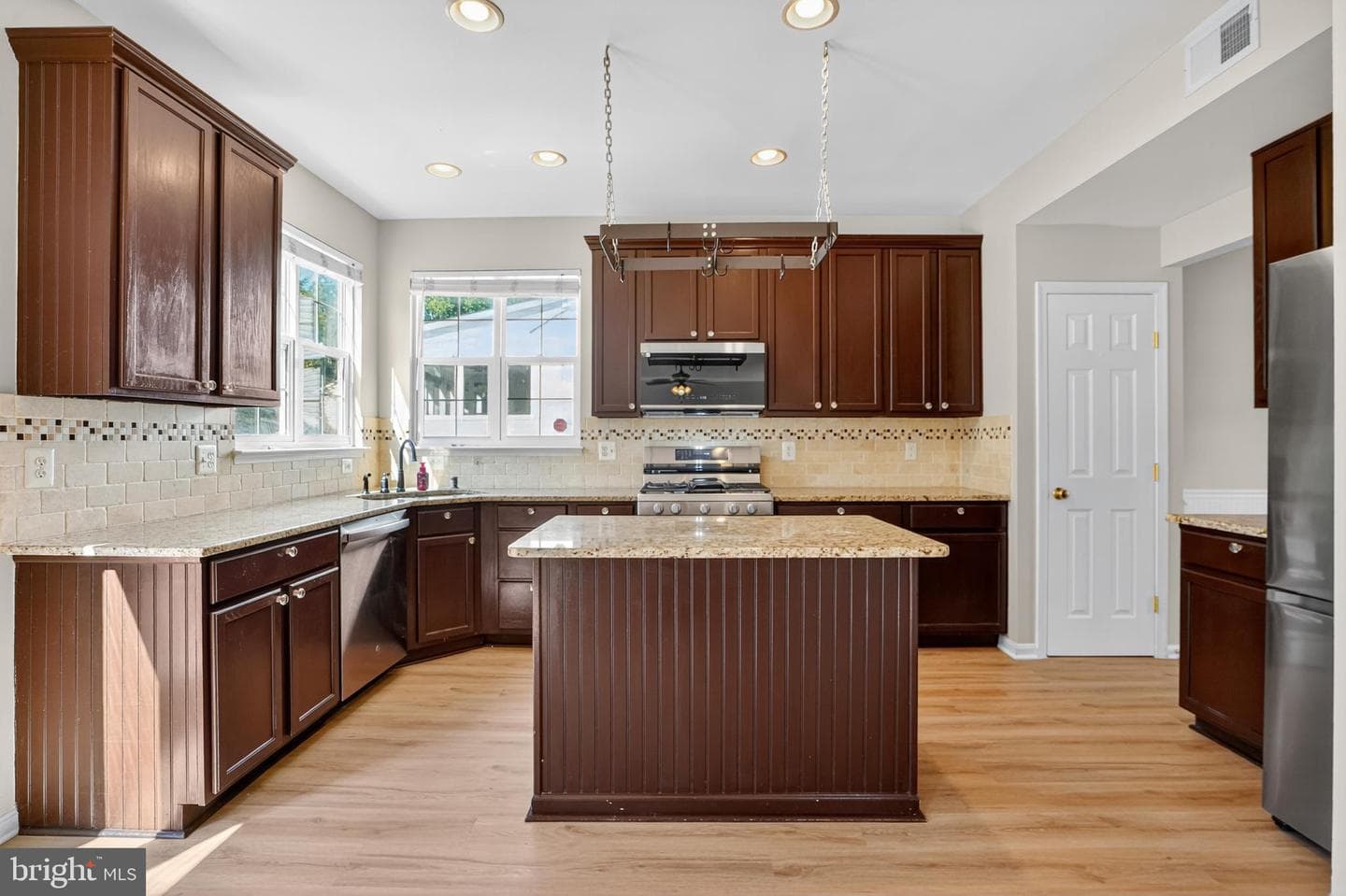 10028 Boreland Court photo 11