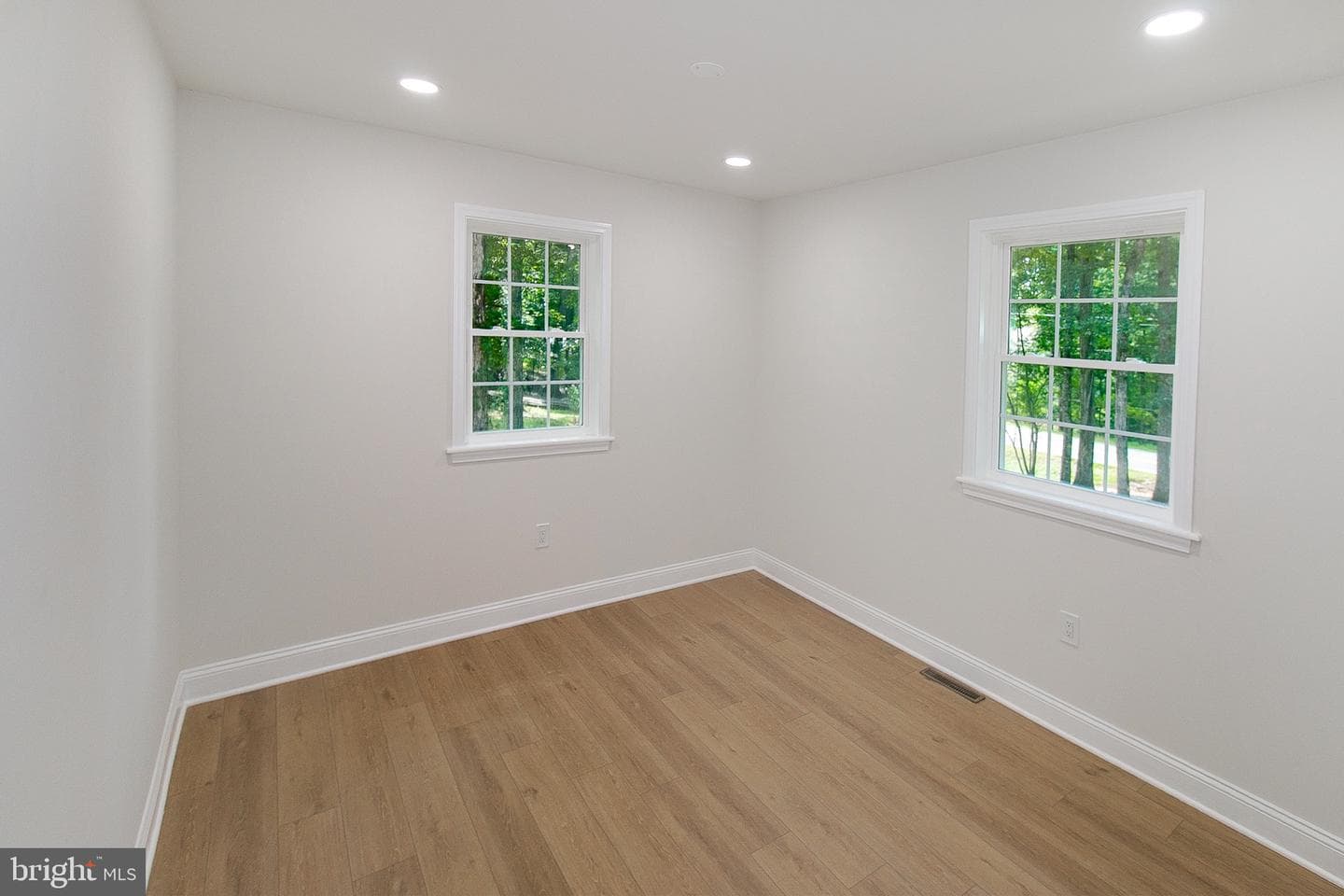 13305 Kahns Road photo 20
