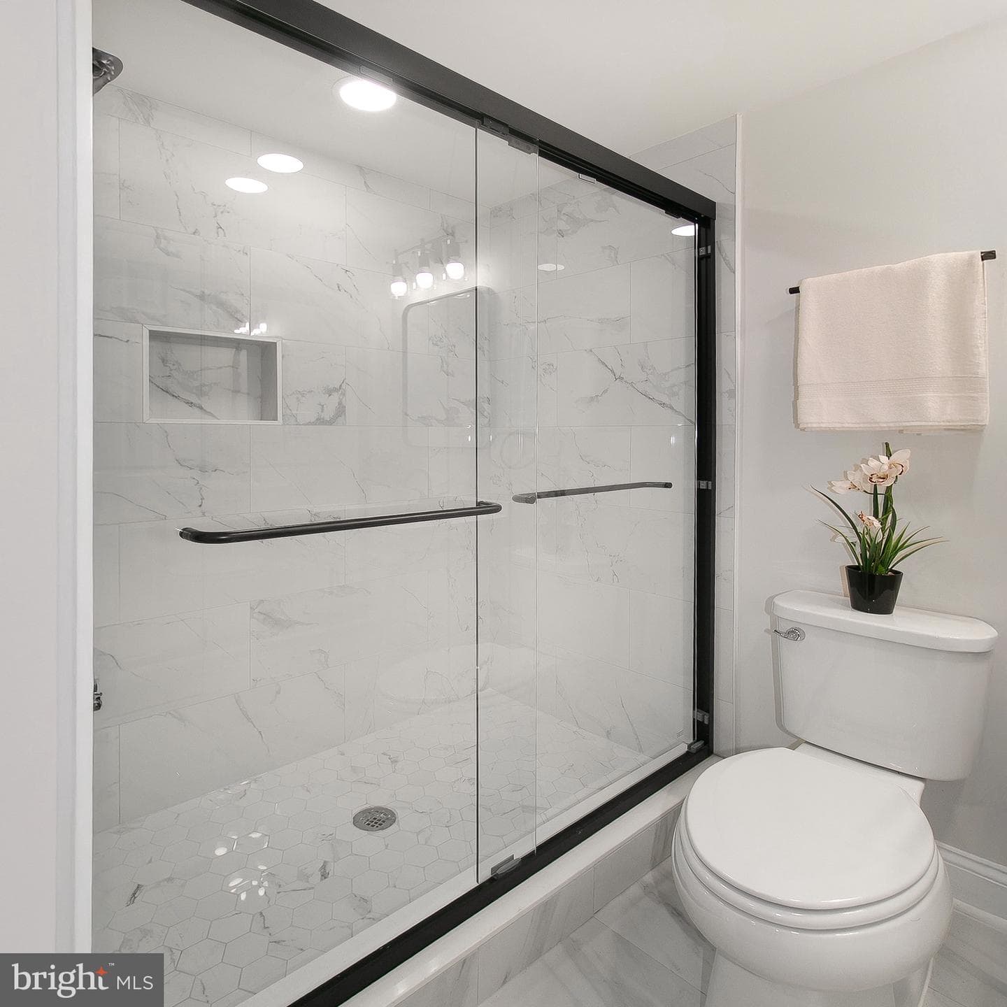13305 Kahns Road photo 32