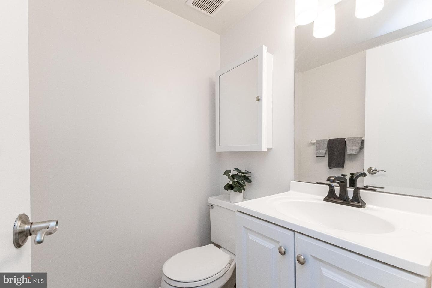14603 Earlham Court photo 14