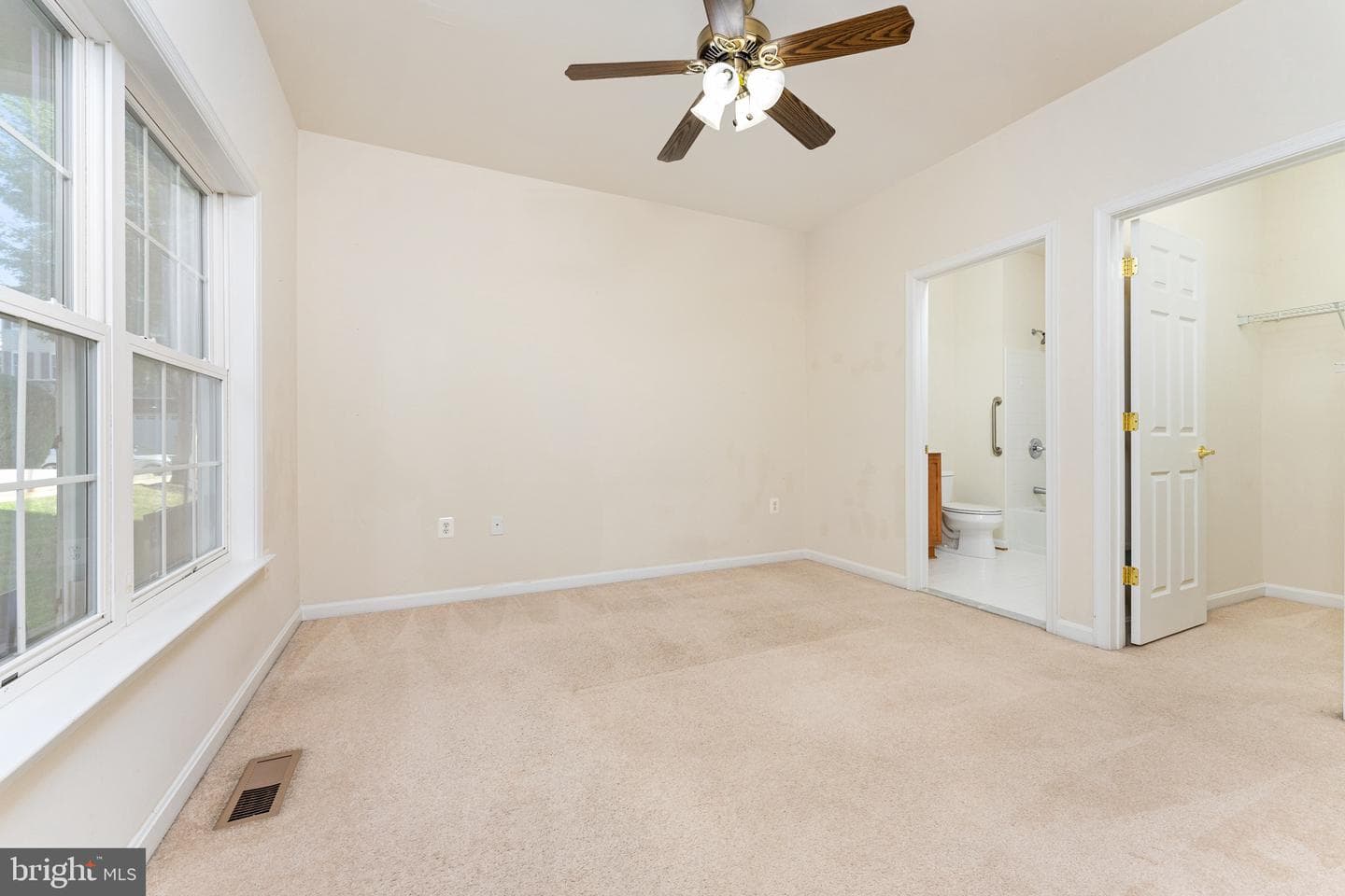 2838 Chinkapin Oak Lane photo 5