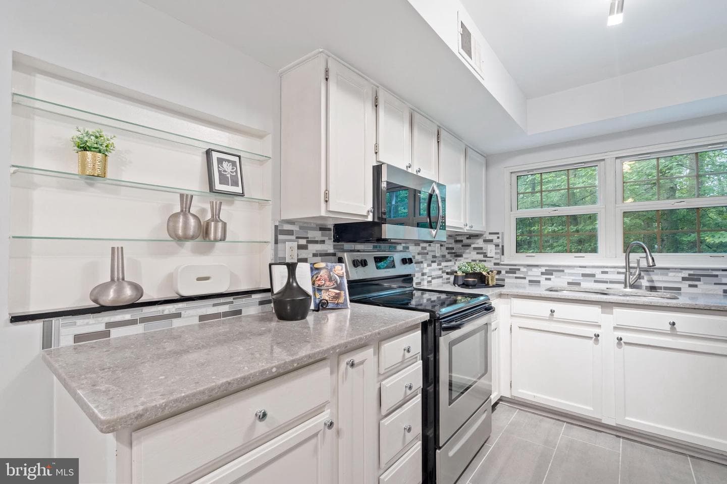 12213 Stevenson Court #12213 photo 2