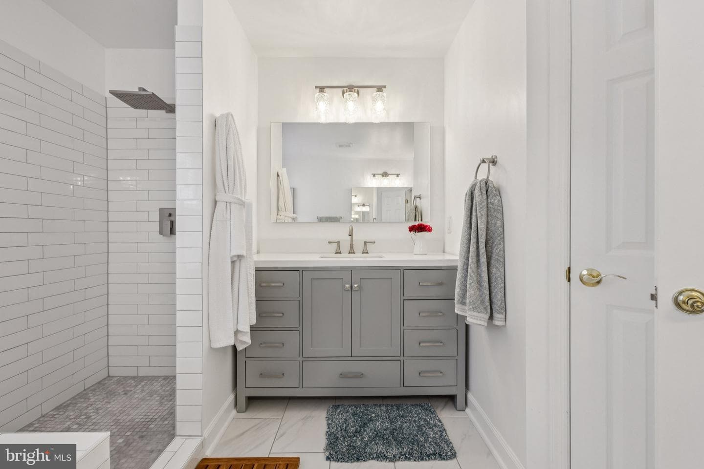 13806 Custis Square photo 25