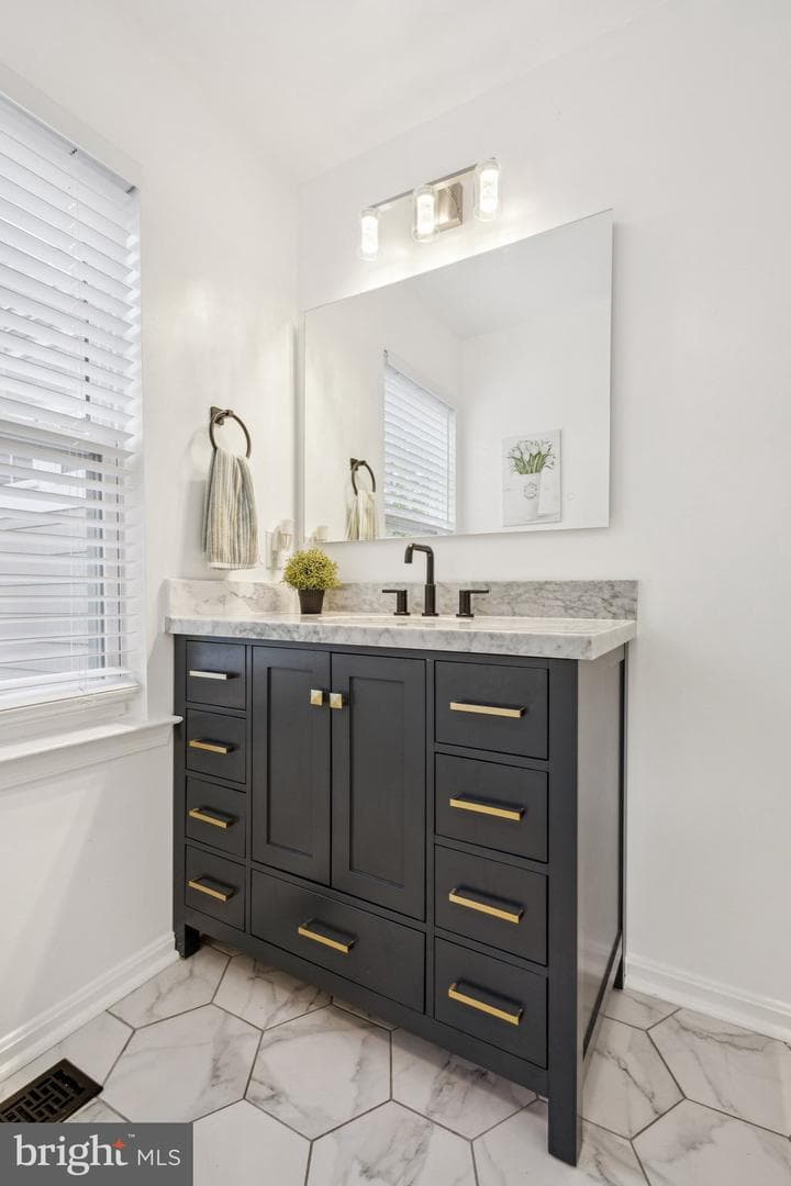 13806 Custis Square photo 28