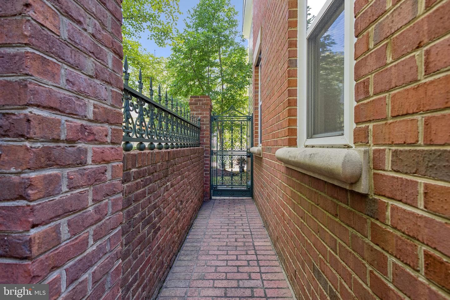 13806 Custis Square photo 33
