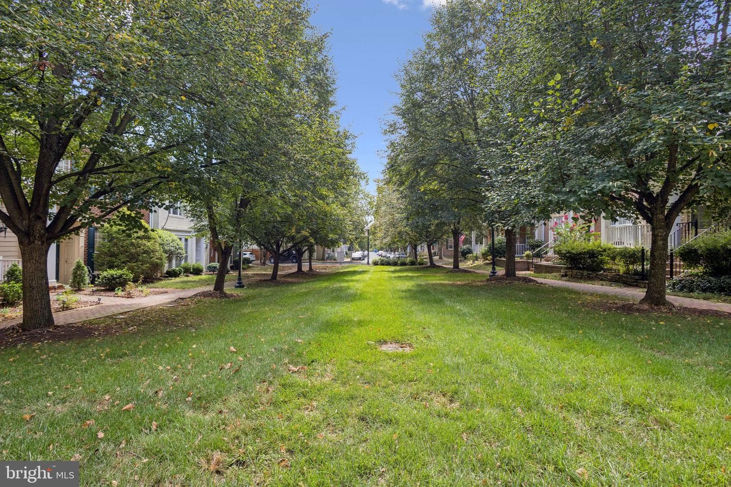13806 Custis Square photo 35