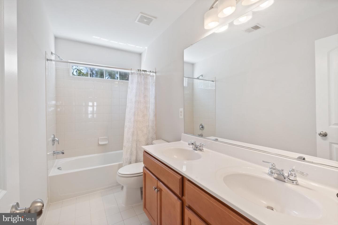 3318 Barnetts Crossing Place photo 13