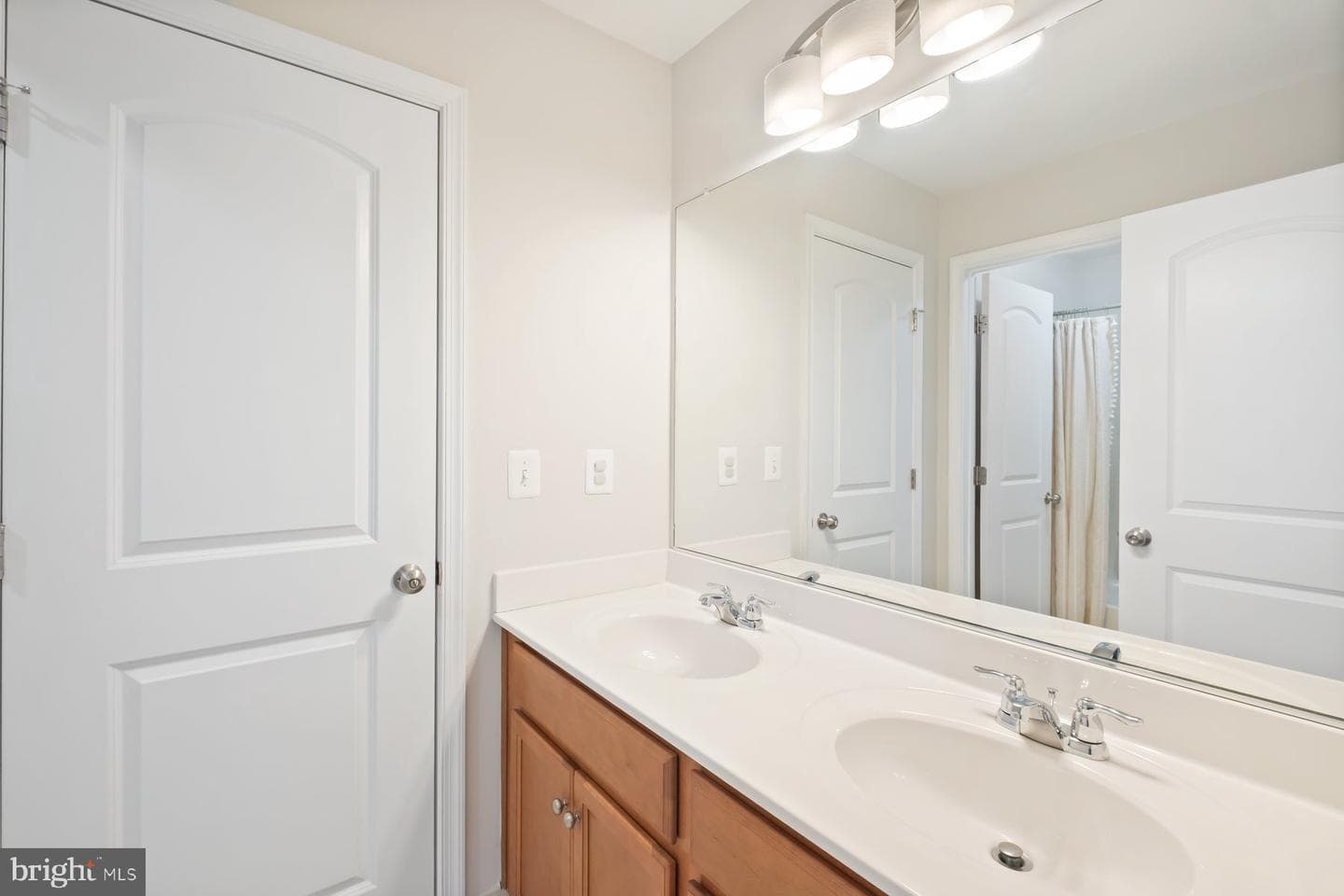 3318 Barnetts Crossing Place photo 16