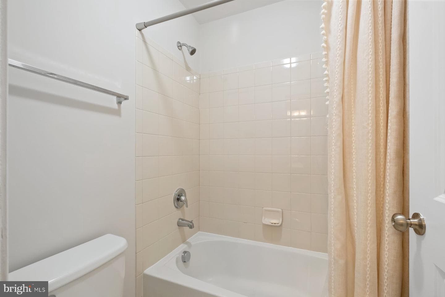 3318 Barnetts Crossing Place photo 17