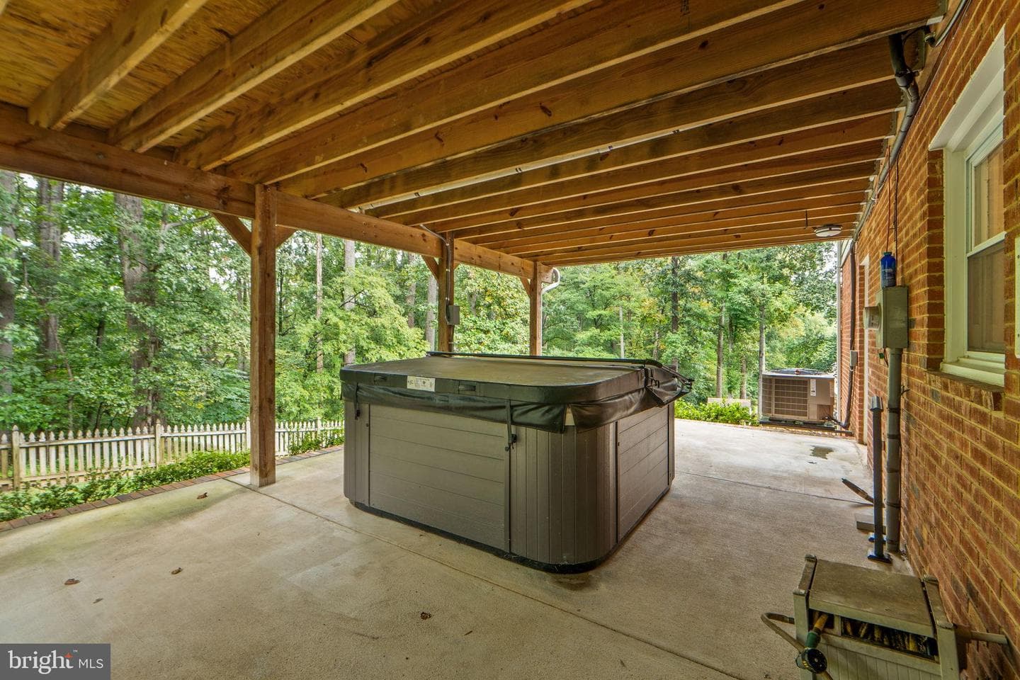 15757 Edgewood Drive photo 2