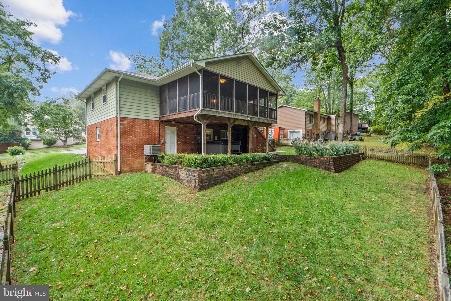 15757 Edgewood Drive photo 3