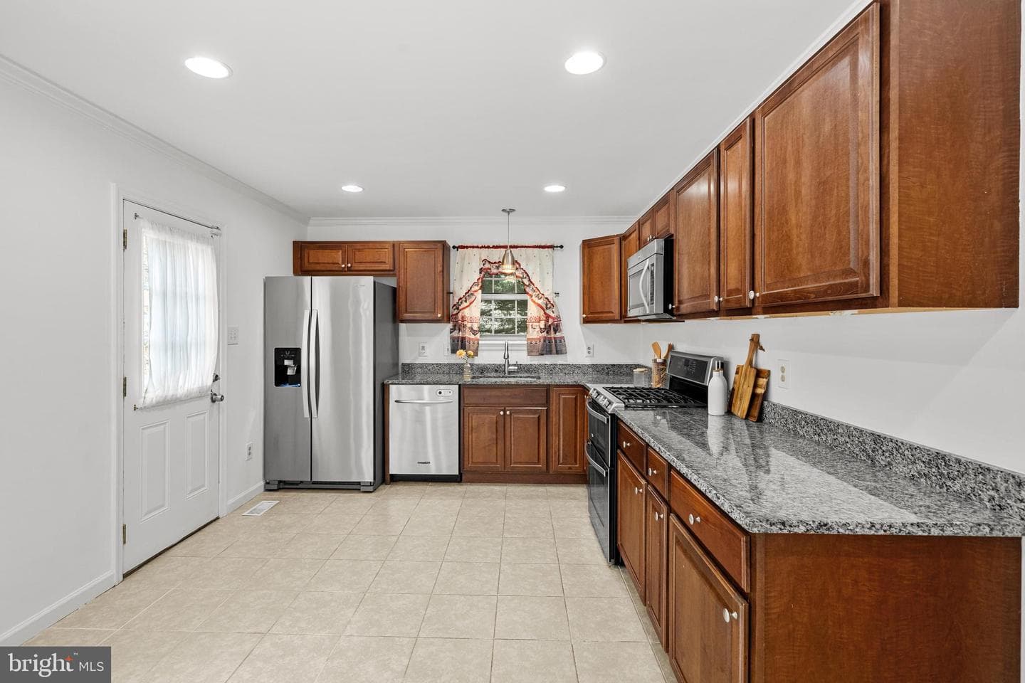7641 Chadds Landing Way photo 11