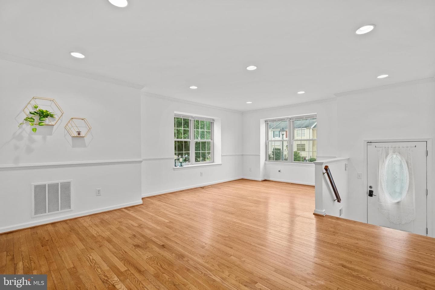 7641 Chadds Landing Way photo 5