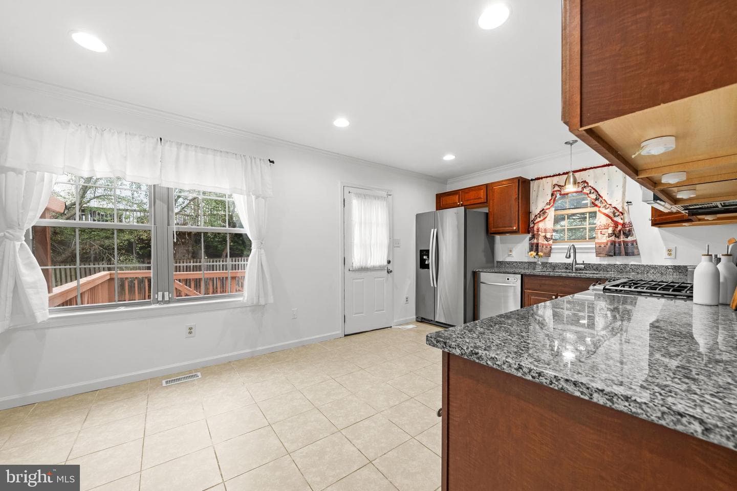 7641 Chadds Landing Way photo 9
