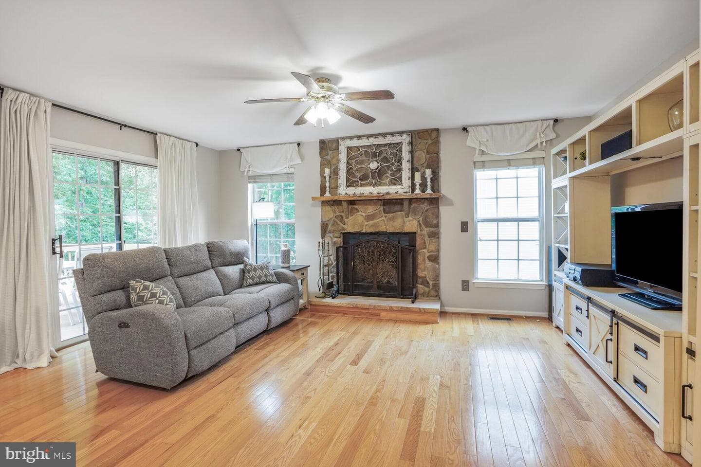 8732 Vanore Place photo 17