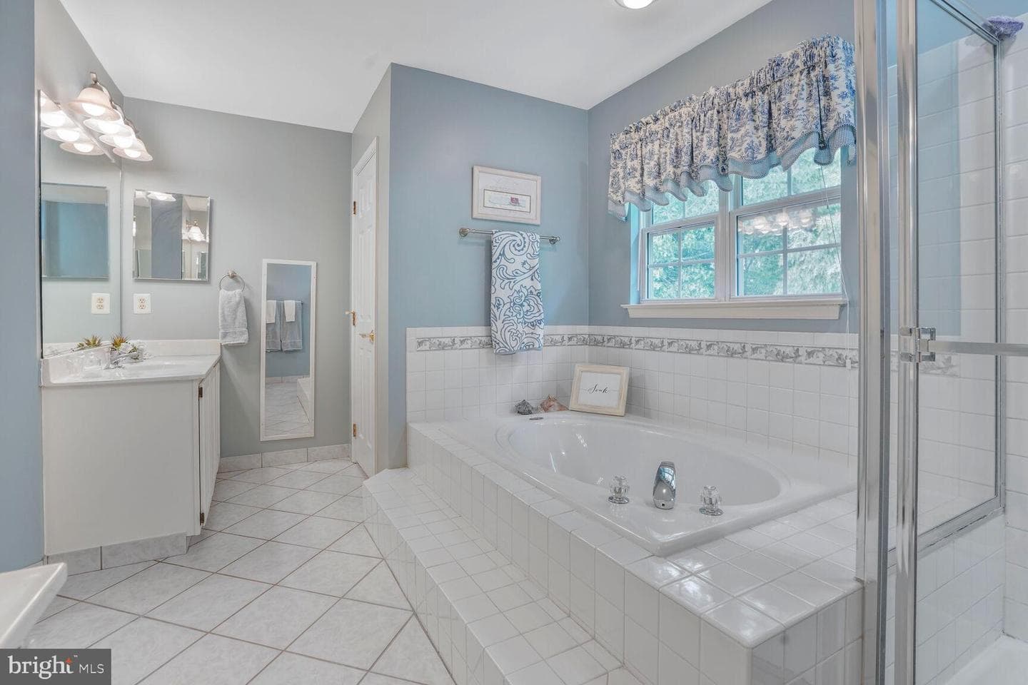 8732 Vanore Place photo 32
