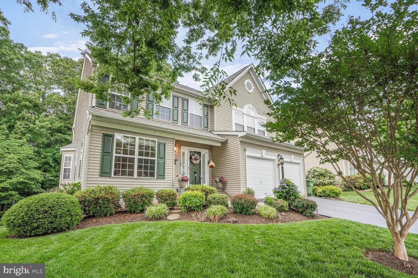 8732 Vanore Place photo 4