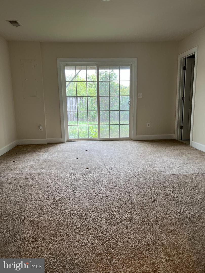8429 Girvan Court photo 9