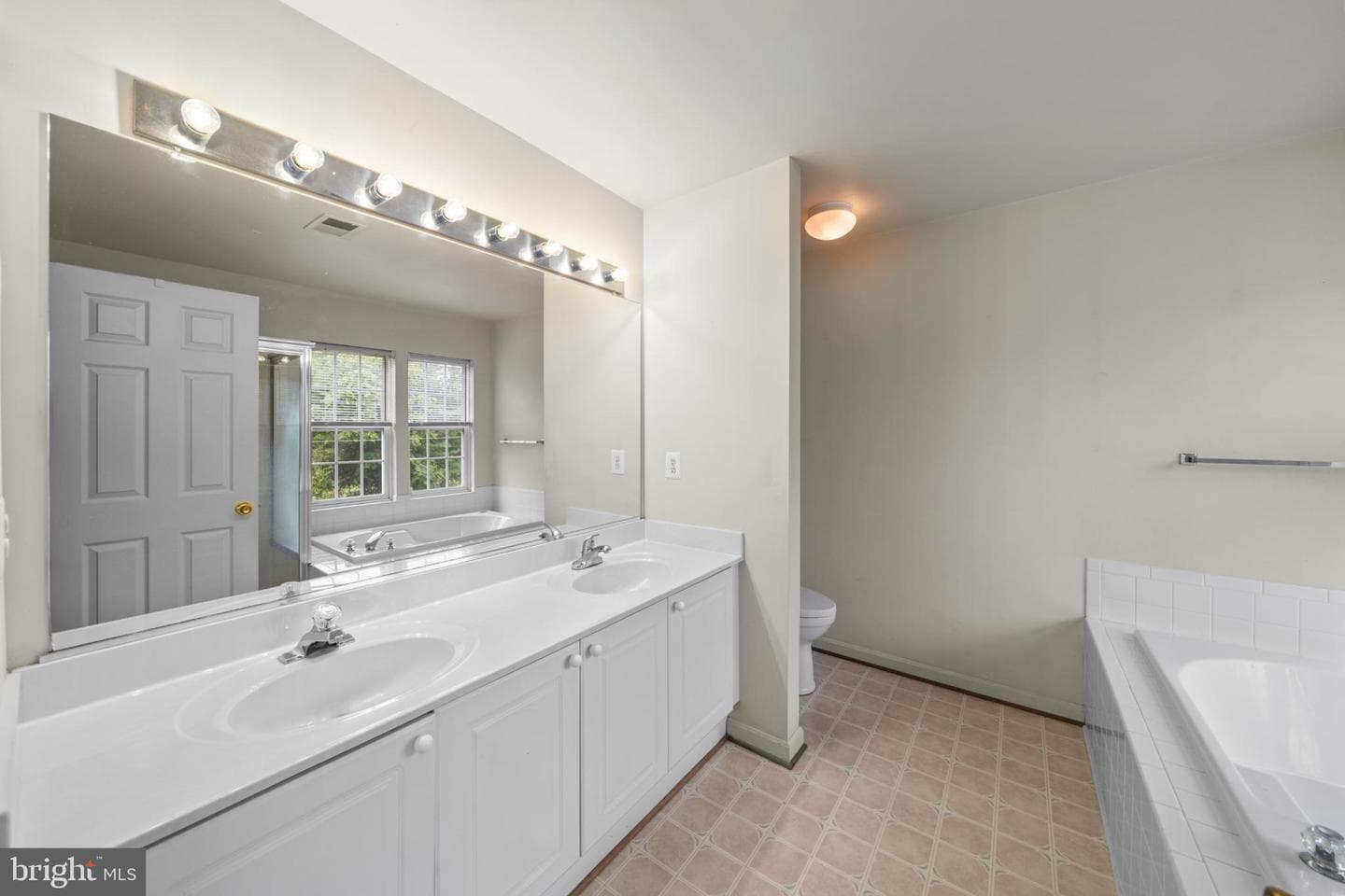 15381 Tina Lane photo 32