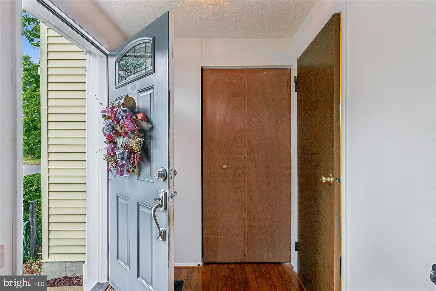 3349 Wyndale Court photo 3