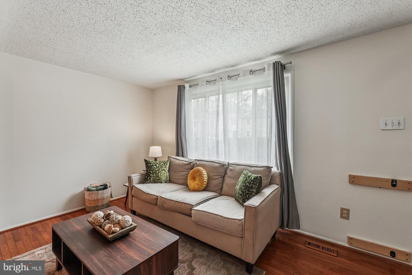 3349 Wyndale Court photo 5