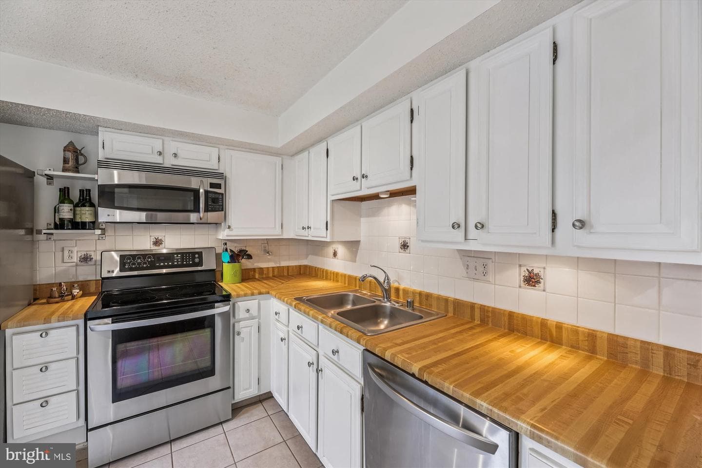 3349 Wyndale Court photo 9