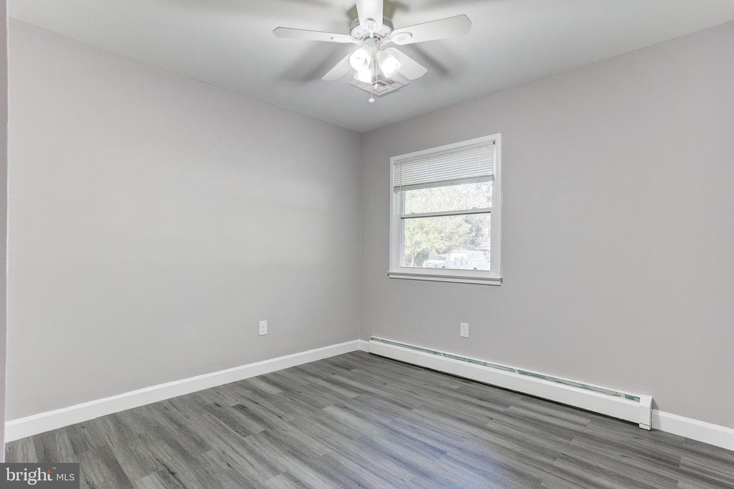 3817 Claremont Lane photo 8