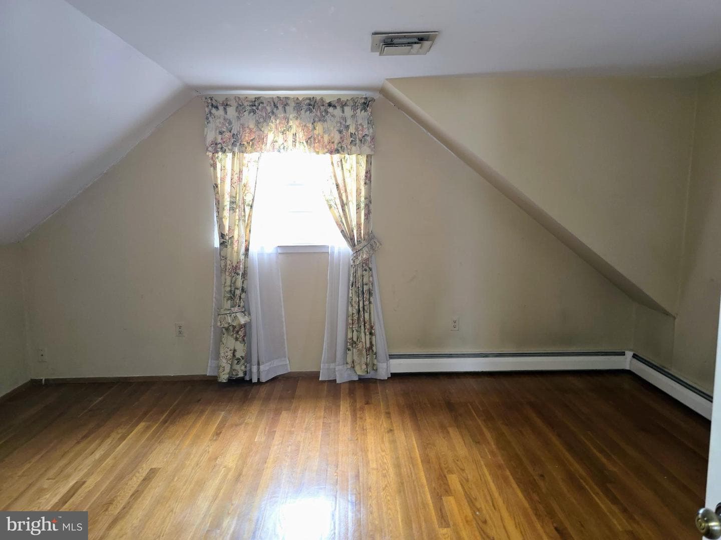 9405 Blackstone Road photo 12