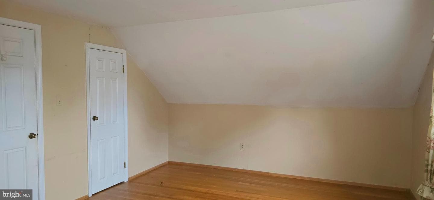 9405 Blackstone Road photo 15