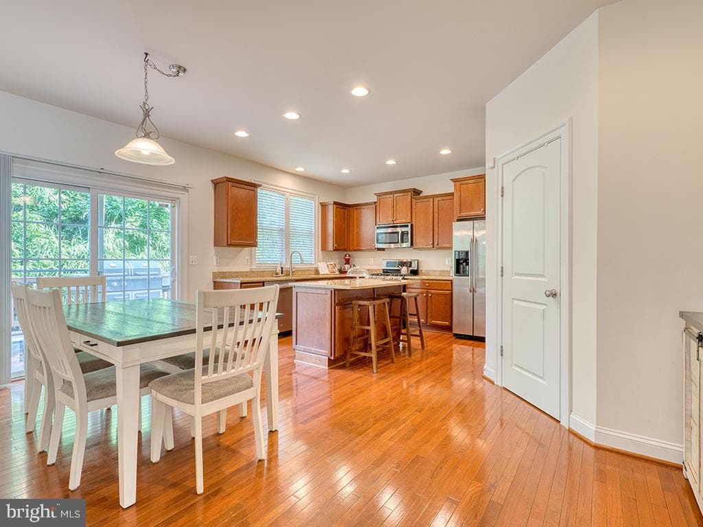 3314 Barnetts Crossing Place photo 13