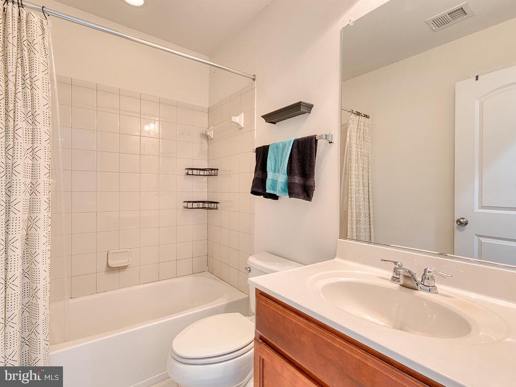 3314 Barnetts Crossing Place photo 32