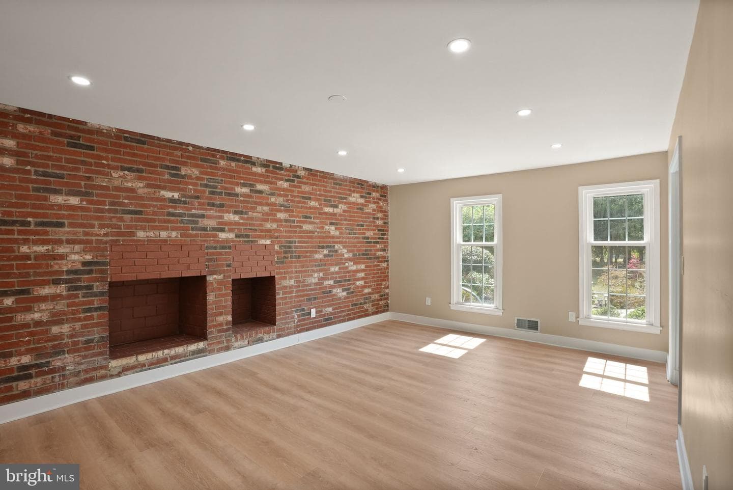 4303 Sudley Road photo 13