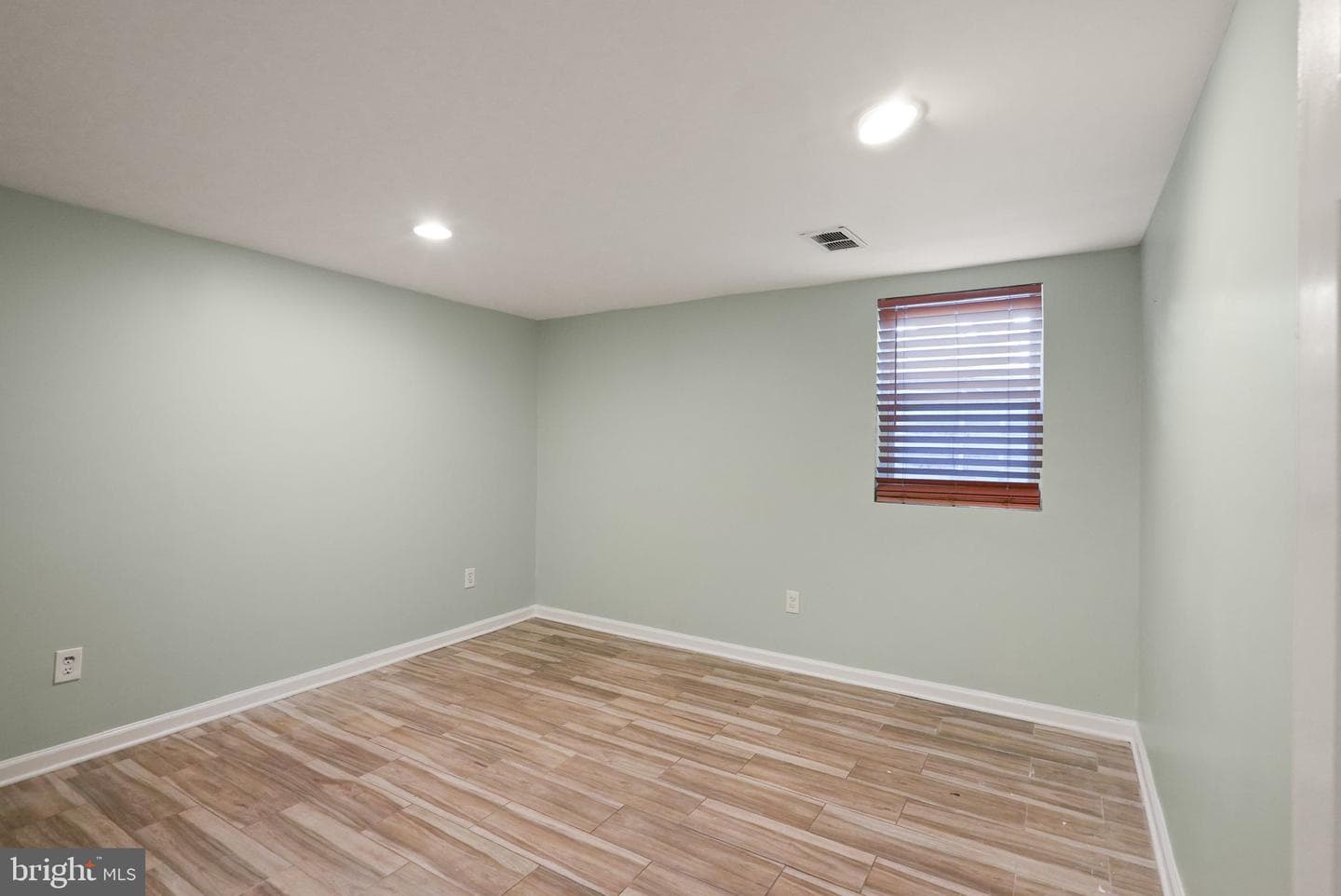 4303 Sudley Road photo 46