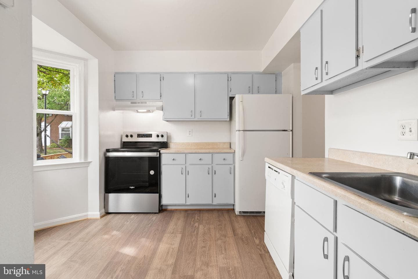7893 Meadow Court photo 8