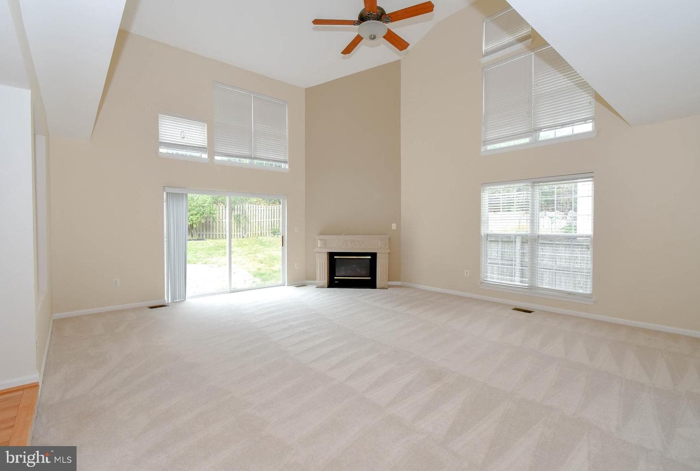 9179 Weathersfield Drive photo 17