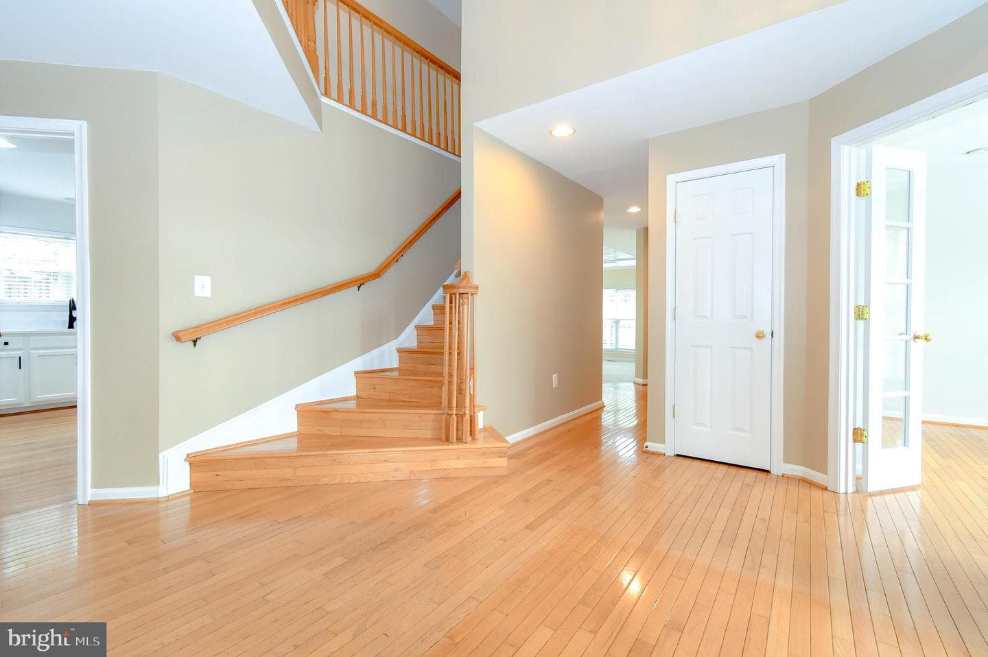 9179 Weathersfield Drive photo 2
