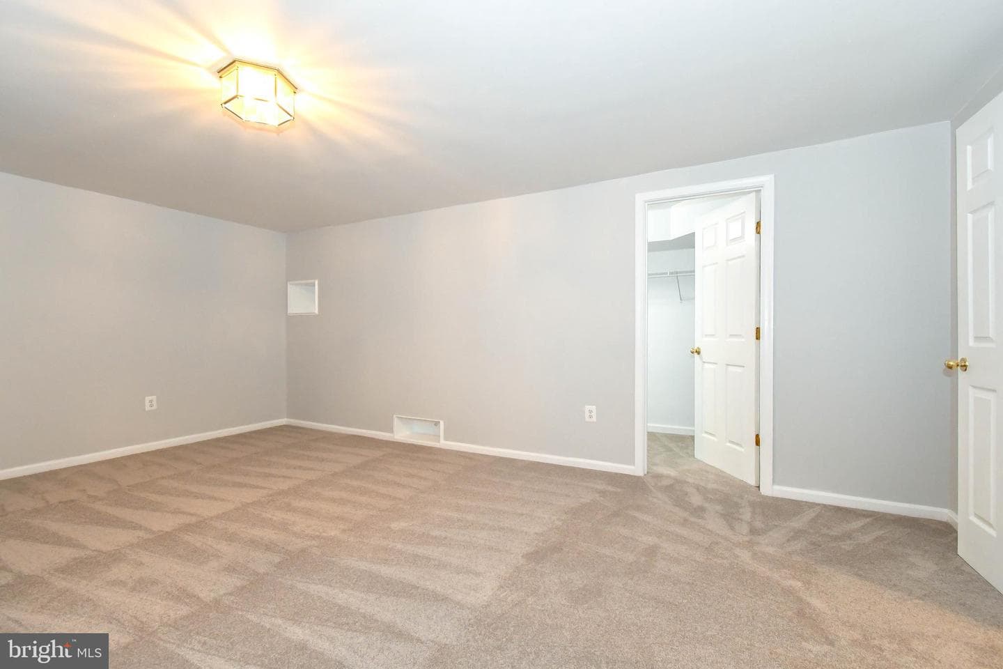 9179 Weathersfield Drive photo 43