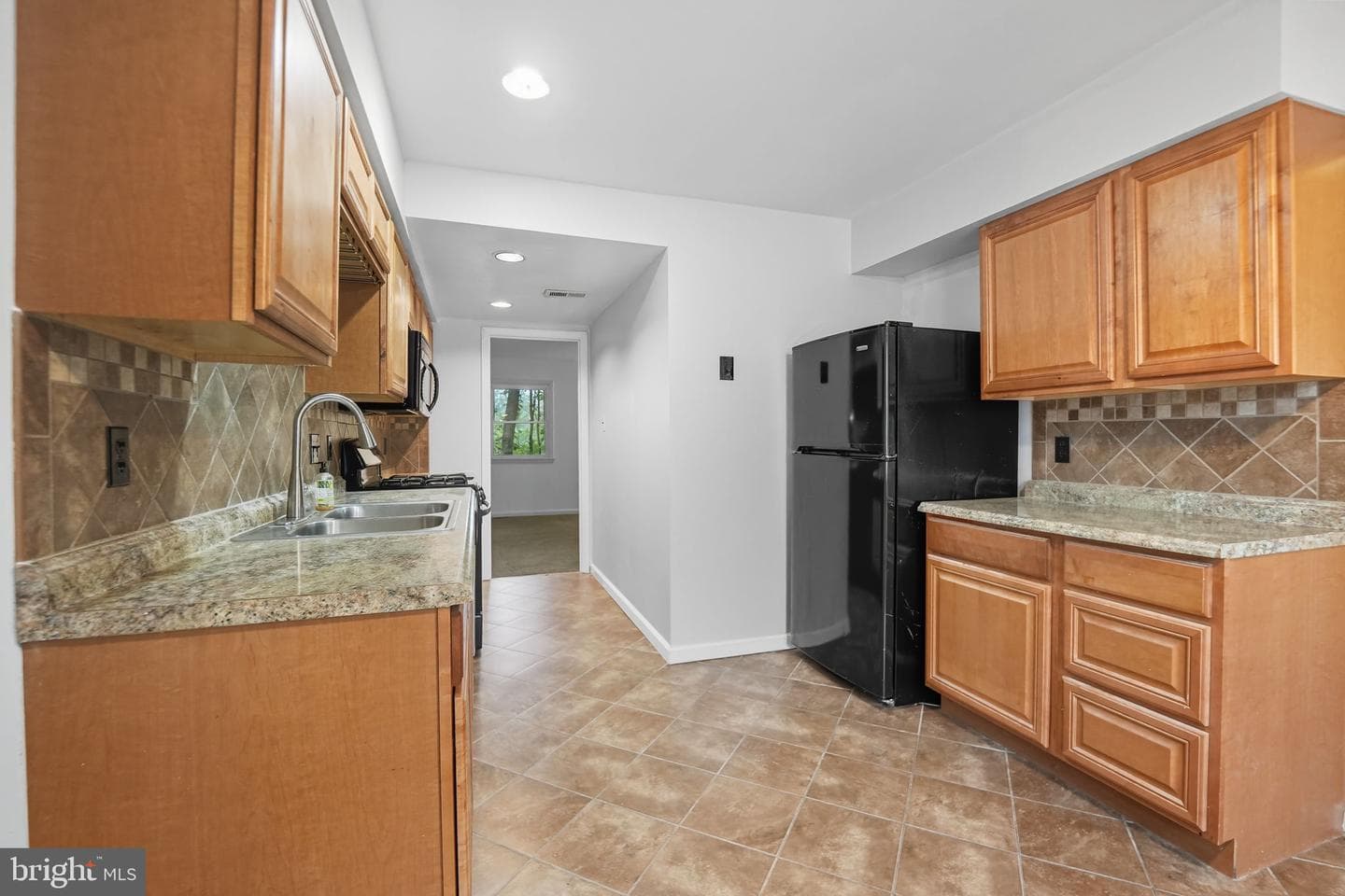 14877 Emberdale Drive photo 8