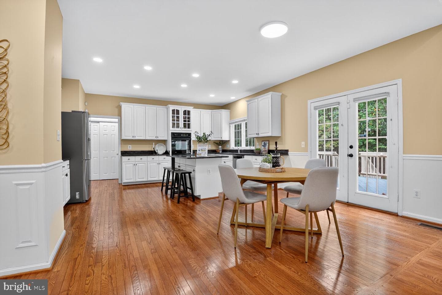 6233 Alistair Drive photo 14